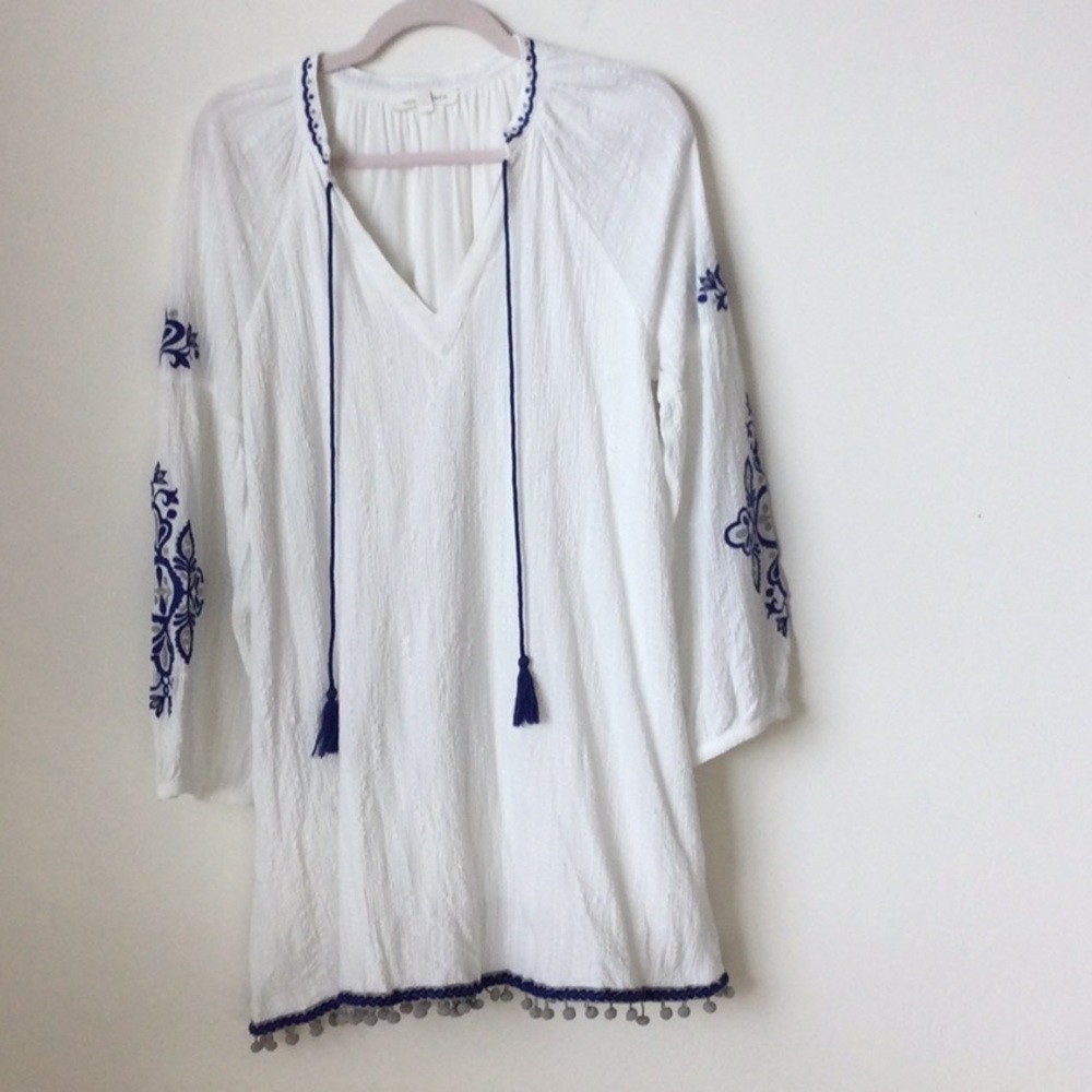 L tunic with Pom Pom trim